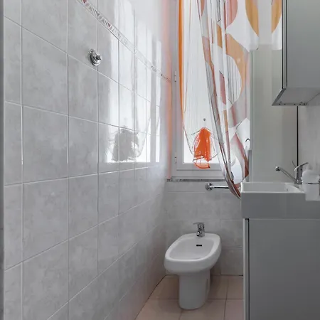 Guesthost - Gama Functional Flat Daire