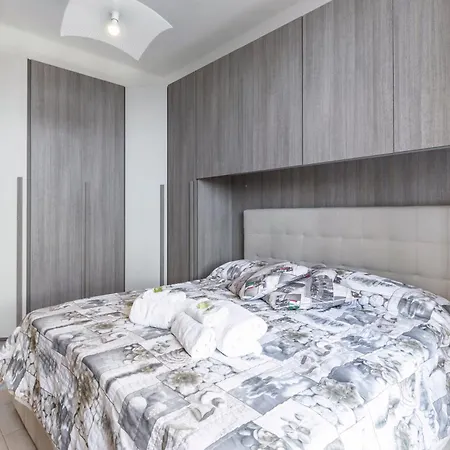 Апартаменты Guesthost - Gama Functional Flat *